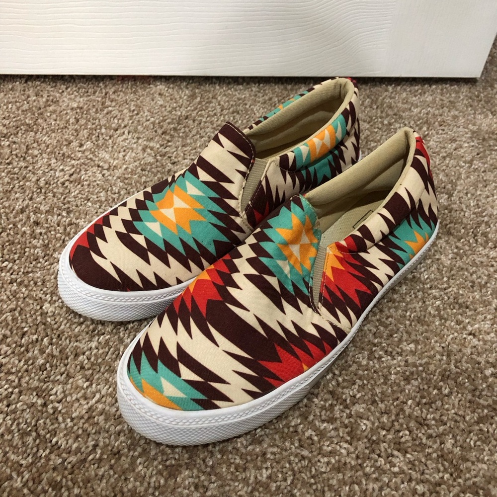 Western Aztec shoes - Picture 3 of 3